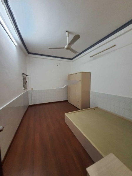 Bán gấp nhà 3 tầng 28.5 m² tại Đường Hải Thượng Lãn Ông, Phường 14, Quận 5, Hồ Chí Minh